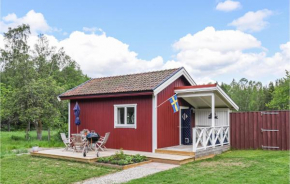 Stunning home in Henån w/ WiFi and 1 Bedrooms